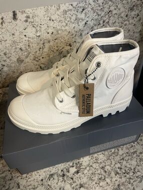 Palladium Cream Canvas Pampa High-Top Boots